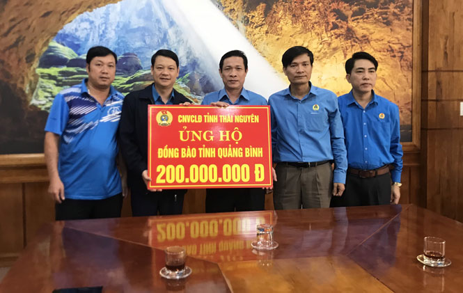 Trọn nghĩa, vẹn tình với miền Trung