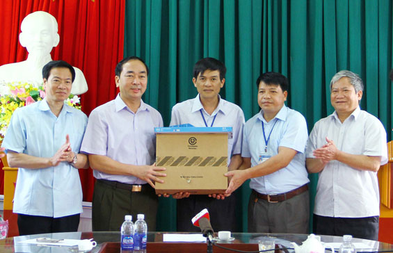 Chú trọng công tác tuyên truyền trực quan