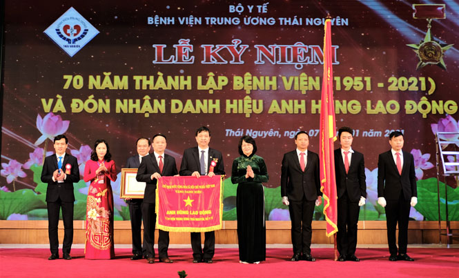 Bệnh viện Trung ương Thái Nguyên: Đón nhận danh hiệu Anh hùng Lao động