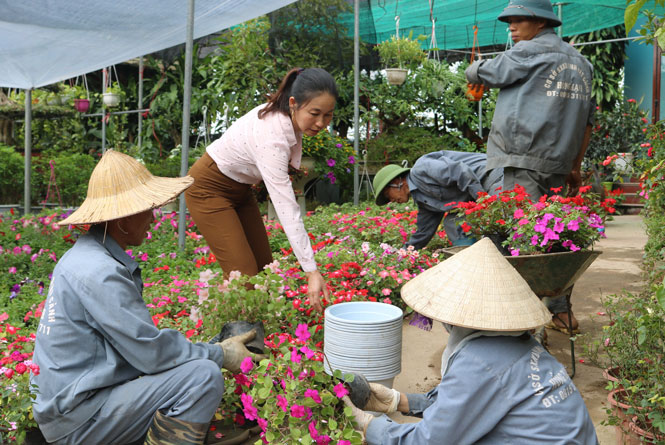 Người lao động và nỗi niềm tiền Tết