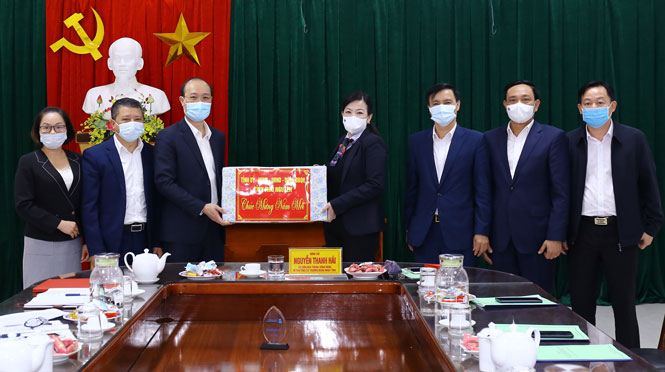 Đồng chí Bí thư Tỉnh uỷ thăm, kiểm tra hoạt động tại các đơn vị