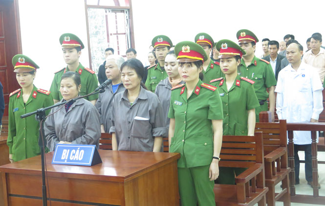 Xét xử đối tượng cướp tài sản tại trụ sở công an phường 