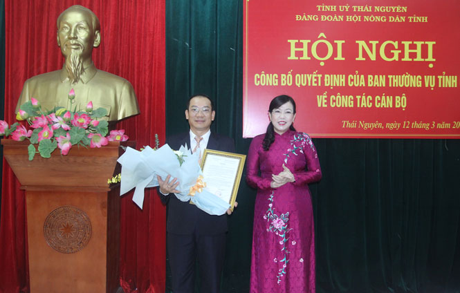Công bố quyết định về công tác cán bộ