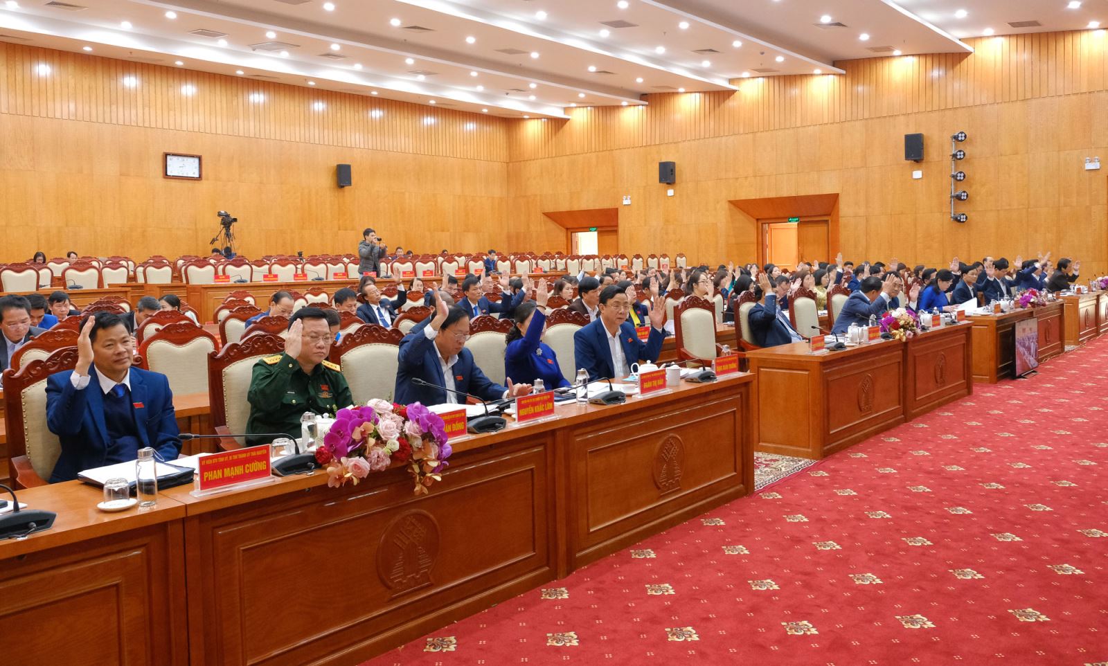 Bế mạc Kỳ họp tổng kết HĐND Tỉnh khóa XIII: Thảo luận, thông qua nhiều nghị quyết quan trọng