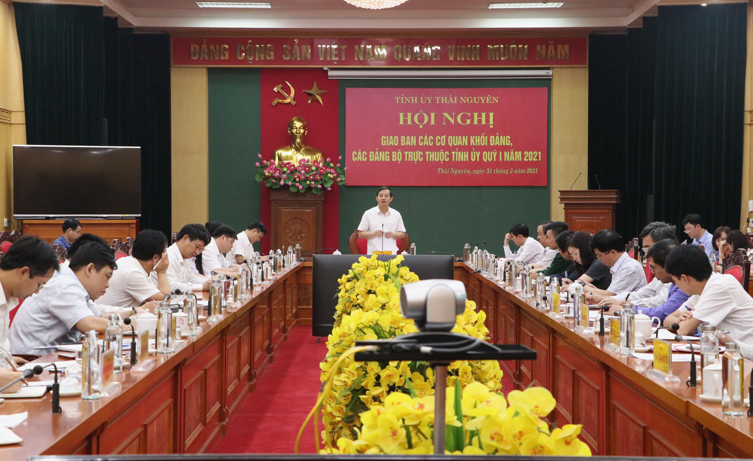 Tập trung lãnh đạo, chỉ đạo tổ chức thành công cuộc bầu cử