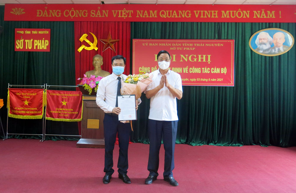 Công bố quyết định bổ nhiệm Phó Giám đốc Sở Tư pháp