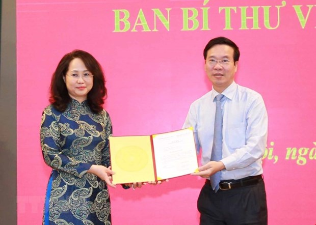 Công bố quyết định của Bộ Chính trị, Ban Bí thư về công tác cán bộ