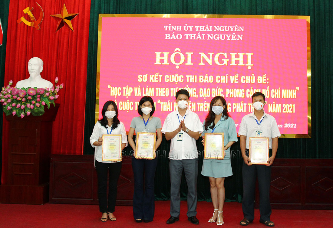 Tiếp tục phát động các cuộc thi báo chí