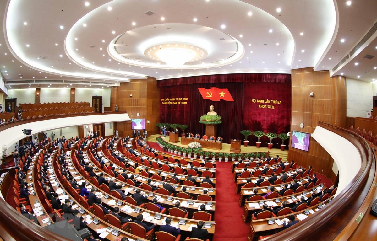 Hội nghị Trung ương 3 khóa XIII bàn nhiều vấn đề 'cơ bản và hệ trọng'