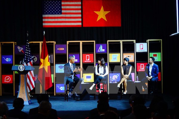 Ông Obama giao lưu với cộng đồng doanh nghiệp trẻ tại ​TP.HCM
