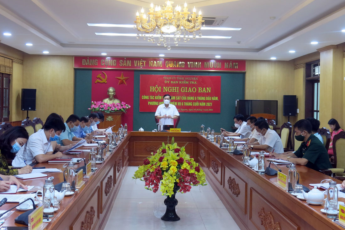 Thực hiện toàn diện các nhiệm vụ kiểm tra giám sát