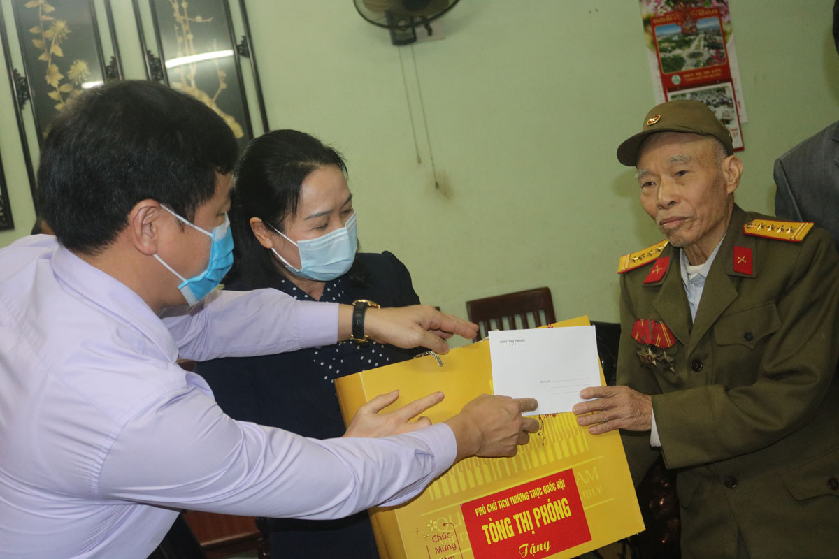 Đáp đền ơn nghĩa