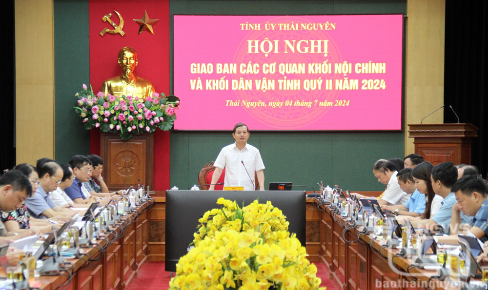 Tiếp tục thực hiện tốt công tác nội chính, dân vận