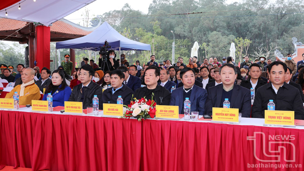 Khai hội Đền thờ Lý Nam Đế