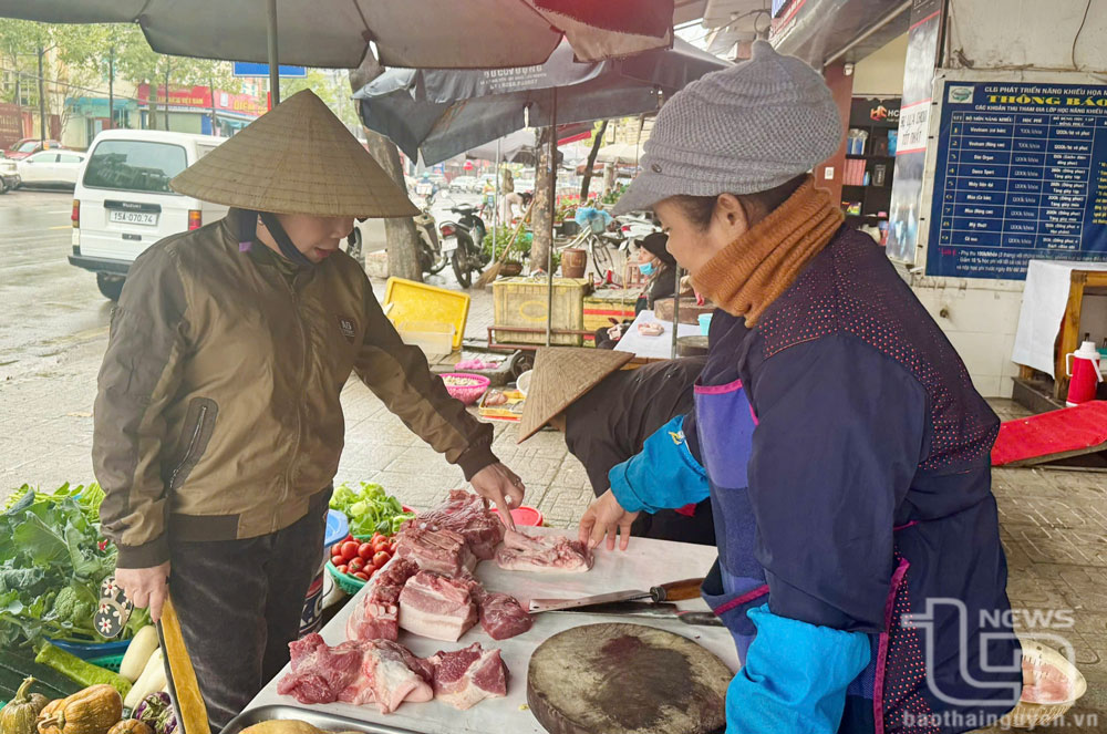 Giá thịt lợn hơi tăng mạnh