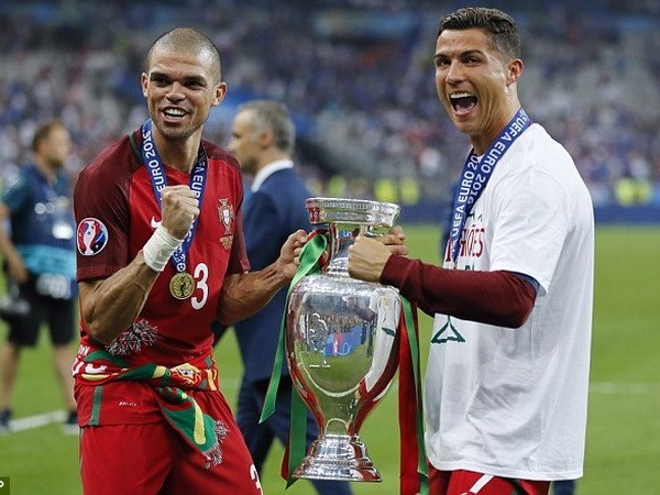 UEFA công bố đội hình tiêu biểu vòng chung kết EURO 2016
