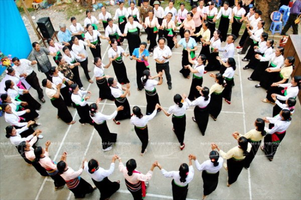 Yên Bái chủ trì xây dựng hồ sơ Nghệ thuật Xòe Thái đệ trình UNESCO