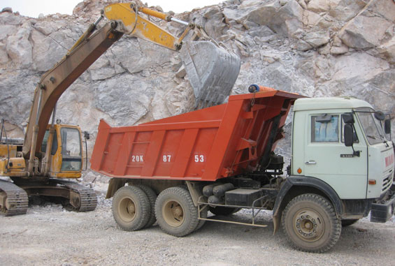 Bảo đảm an toàn lao động là nhiệm vụ quan trọng