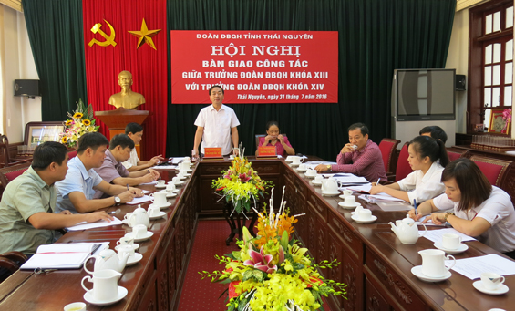 Bàn giao công tác Trưởng Đoàn Đại biểu Quốc hội tỉnh