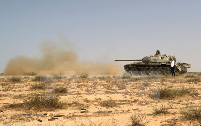 Mỹ lần đầu tiên không kích thành trì Sirte của IS ở Libya
