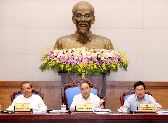 Thủ tướng chỉ đạo phấn đấu đạt mục tiêu tăng trưởng cả năm 6,7%