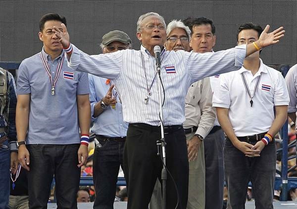 Tư lệnh quân đội Thái Lan lại đồng ý gặp thủ lĩnh phe biểu tình