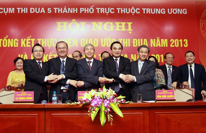 5 thành phố trực thuộc Trung ương ký giao ước thi đua