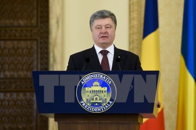 Tổng thống Ukraine cân nhắc việc áp đặt thiết quân luật