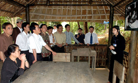 Về miền sử xanh