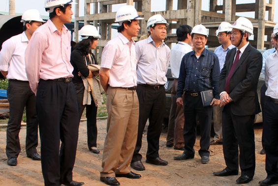 Tập trung lãnh đạo phát triển sản xuất kinh doanh