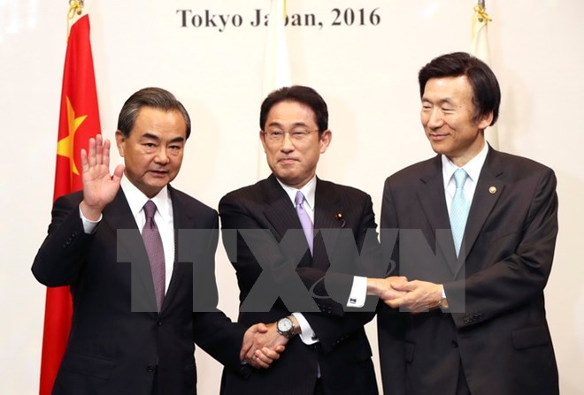 Ngoại trưởng Nhật-Trung-Hàn hội đàm chính thức tại Tokyo