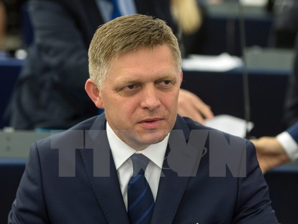 Thủ tướng Slovakia kêu gọi EU dỡ bỏ biện pháp trừng phạt Nga