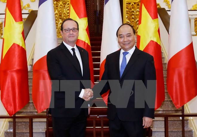 Thủ tướng đề nghị Pháp ủng hộ lập trường của ASEAN về Biển Đông