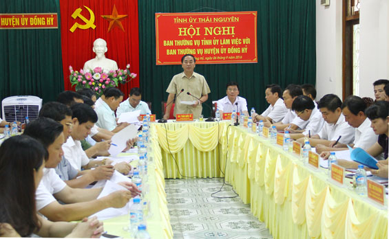 Đưa ra giải pháp thực hiện các nhiệm vụ phát triển kinh tế - xã hội