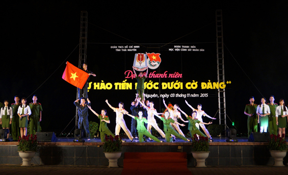 Dạ hội thanh niên “Tự hào tiến bước dưới cờ Đảng” 