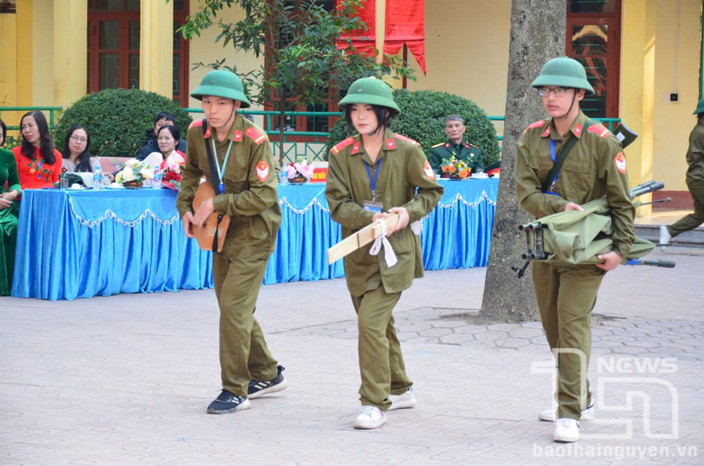 Tăng cường giáo dục quốc phòng - an ninh trong trường học