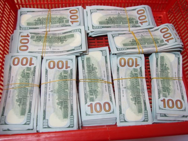 Phát hiện vụ vận chuyển trái phép 90.000 USD từ Hàn Quốc