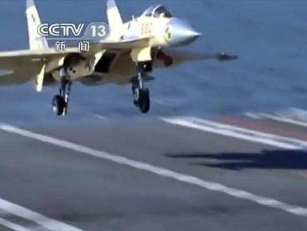 Trung Quốc sản xuất hàng loạt bản sao chiến đấu cơ Su-33