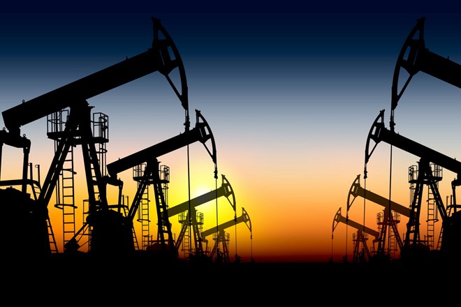 OPEC vẫn duy trì sản lượng khai thác bất kể tình trạng dư cung