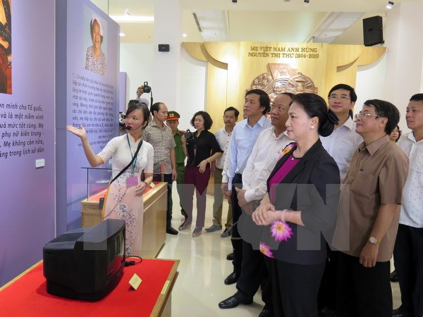 Chủ tịch Quốc hội thăm các đối tượng chính sách tại Quảng Nam