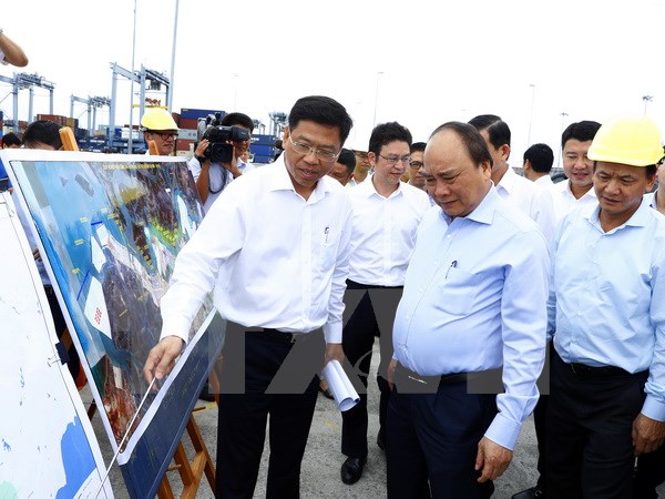 Thủ tướng Nguyễn Xuân Phúc thăm Cảng quốc tế Cái Mép