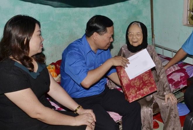 Tuổi trẻ Việt Nam hành trình tri ân “Theo bước chân người anh hùng”