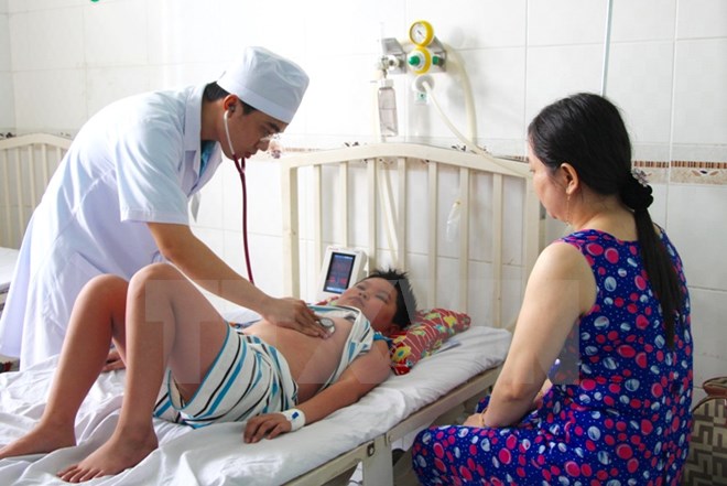 Bộ trưởng Bộ Y tế: Khẩn cấp “hạ hỏa” dịch bệnh sốt xuất huyết