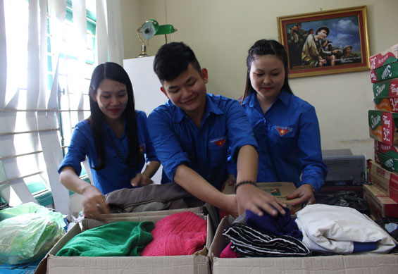Chung sức giúp người dân bị thiệt hại do thiên tai
