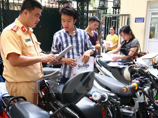 Sử dụng Giấy đăng ký bản sao có chứng thực khi tham gia giao thông