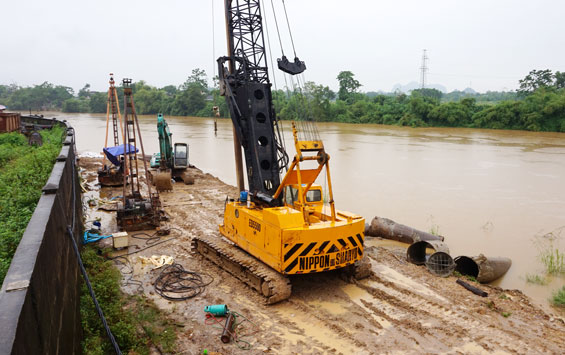 Thường trực Tỉnh uỷ đánh giá tiến độ thực hiện hai dự án trọng điểm