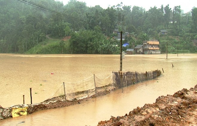 Vùng núi phía Bắc tiềm ẩn nguy cơ sạt lở đất và lũ quét do mưa lớn