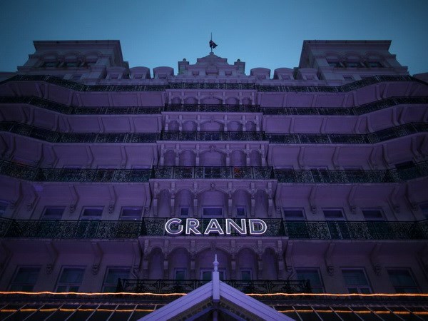 Anh sơ tán khách sạn Grand và trung tâm hội nghị vì đe dọa có bom