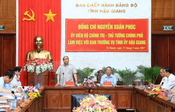 Thủ tướng Nguyễn Xuân Phúc làm việc với tỉnh Hậu Giang