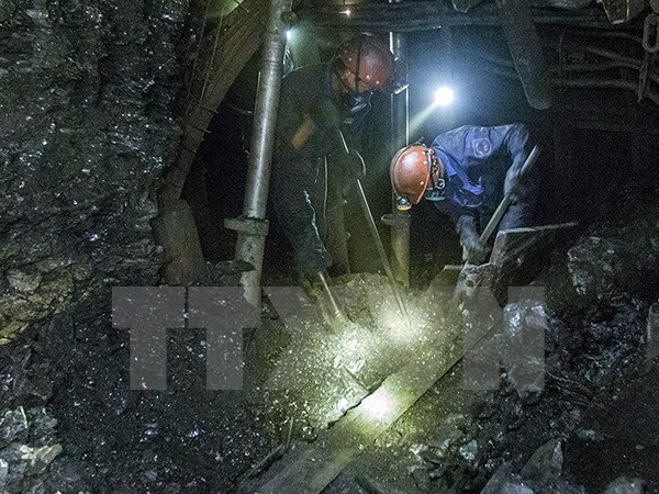 Quảng Ninh: Sập giá đỡ hầm lò khiến hai công nhân bị vùi lấp